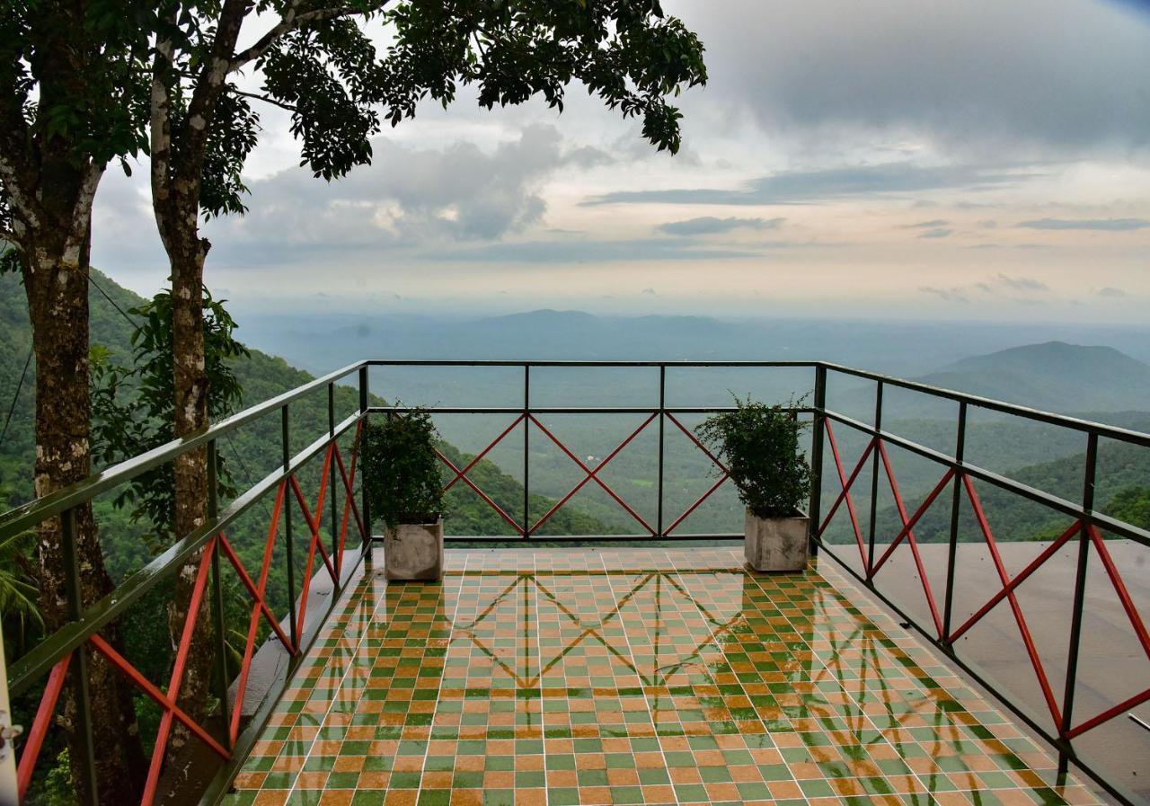 Mount Stratus Resort Vayalada Balussery Esterno foto
